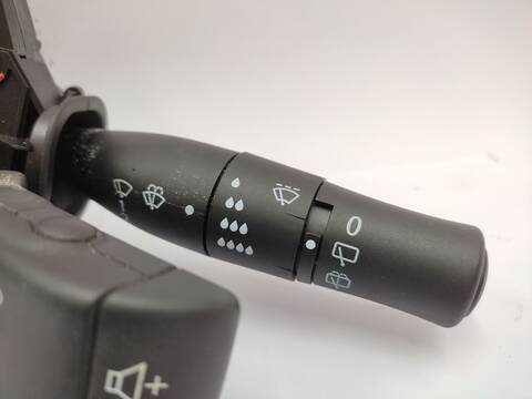 Foto 3ª: Mando Multifuncion Renault Megane 1.9 DCI BM0G CM0G) 120CV 88KW II BM0/1_ CM0/1_) [F9Q 800] (2004)