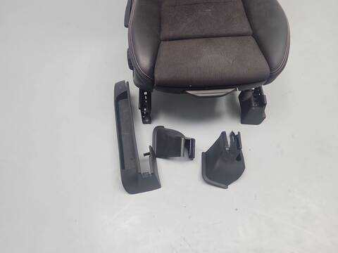 Foto 4ª: Asiento Delantero Derecho Mercedes Clase B 150 B 200 CDI 246.208) 136CV 100KW [651930] (2017)