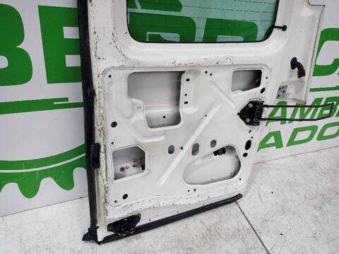 Foto 2ª: Puerta Trasera Izquierda Citroen Berlingo 1.9 DIESEL 69CV (2002)