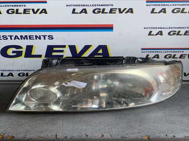Faro Izquierdo Hyundai Matrix 1.6 CRDI