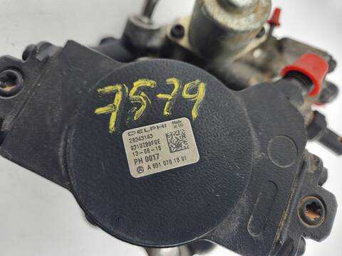 Foto 3ª: Bomba Inyeccion Mercedes Sprinter 310/313/316 CDI 906.631/633/635/637) 95CV 70KW CAJA CERRADA [651956] (2013)