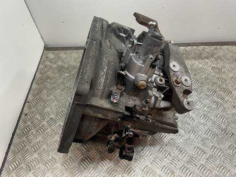 Foto 2ª: Caja Cambios Opel Astra Z17DTR BERLINA (2007)