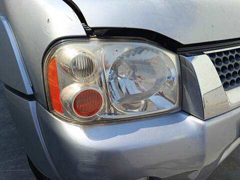 Faro Derecho Nissan Navara D PICKUP D22) YD25DDTI