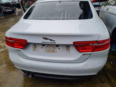 Portón Jaguar XE PORTFOLIO 180CV 132KW