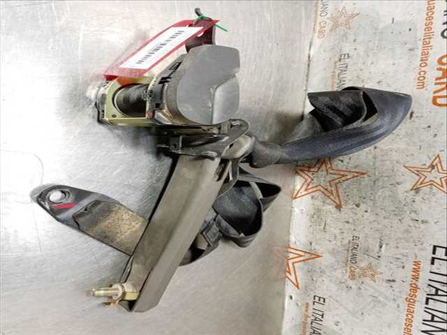 Foto 3ª: Cinturón Trasero Izquierdo Nissan Terrano SLX 3-PTAS.) 101CV 74KW [TD27T] (1995)