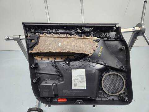 Foto 3ª: Tapizados Cartoneras Volkswagen Touran LIFE 149CV 110KW [DXPA] (2024)