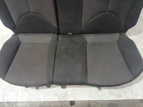 Foto 2ª: Asientos Traseros Kia Rio 1.5 CRDI 110CV 81KW [D4FA] (2006)