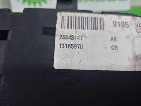 Foto 3ª: Caja Reles Fusibles Opel Vectra ESSENTIA BERLINA 101CV 74KW [Y20DTH] (2004)
