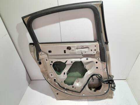 Foto 2ª: Puerta Trasera Izquierda Citroen C5 1.6 16V HDI FAP BERLINA 109CV 80KW [9HZDV6TED4] (2010)