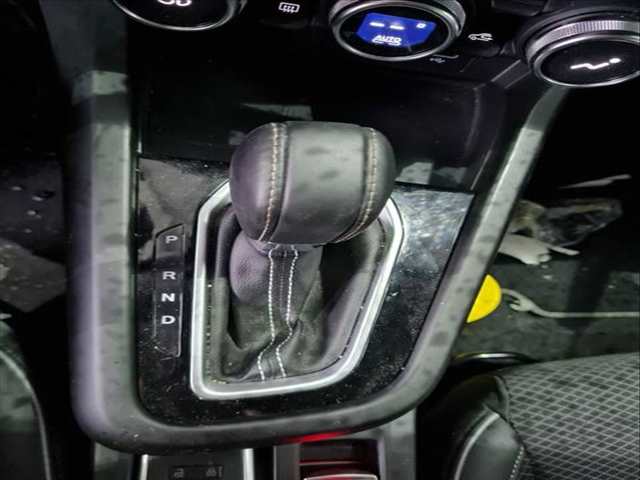 Palanca de Cambio Renault Arkana TECHNO 140CV 103KW