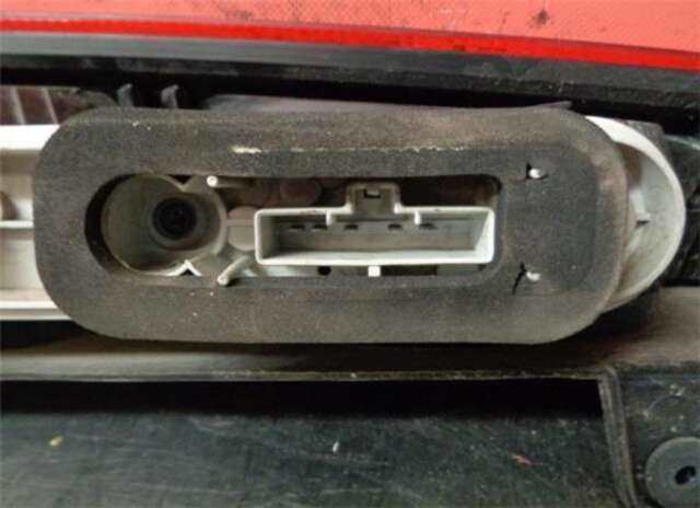 Foto 3ª: Piloto Trasero Derecho Ford Focus 1.6 [HWDA]
