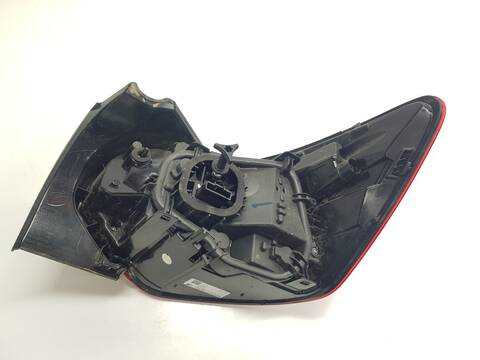 Foto 3ª: Piloto Trasero Izquierdo Dacia Sandero EXPRESSION (2022)