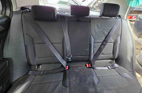 Asientos Traseros Volkswagen Golf EDITION BLUEMOTION TECH. 105CV 77KW
