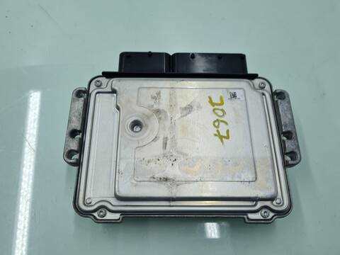 Foto 2ª: Centralita Motor ECU Kia Sportage EMOTION 4X2 116CV 85KW [D4FD] (2015)