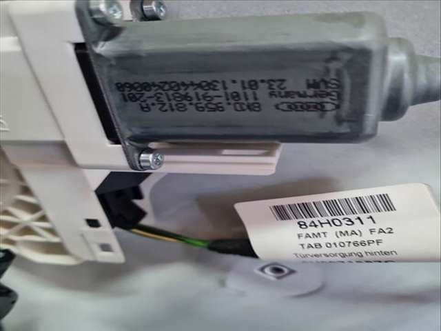 Foto 2ª: Elevalunas Manual Trasero Derecho Audi Q3 2.0 TDI QUATTRO 177CV 130KW [CFGC] (2013)