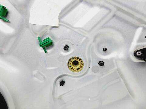 Foto 4ª: Elevalunas Eléctrico Delantero Derecho Volkswagen Tiguan 2.0 TDI 140CV 103KW [CBA] (2008)