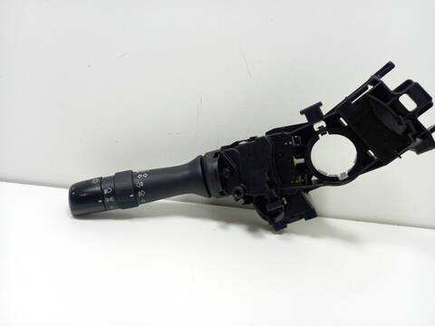 Mando Luces Toyota Urban 1NR