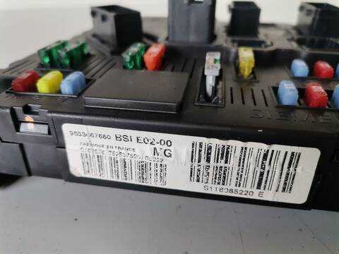 Foto 2ª: Caja Reles Fusibles Peugeot 206 XN 1.4 HDI 68CV (1999)