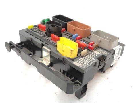 Foto 2ª: Caja Reles Fusibles Citroen C4 1.6 VTI 120 PICASSO 120CV 88KW [5F01] (2012)