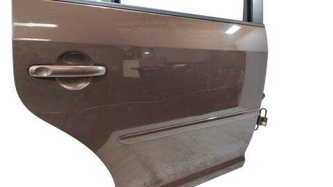 Foto 3ª: Puerta Trasera Derecha Volkswagen Touran CAY (2014)