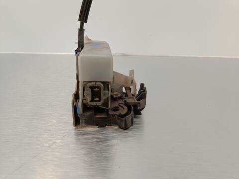 Foto 3ª: Cerradura Puerta Delantera Izquierda Renault Clio 1.2 16V ALIZE 80CV 59KW [F9Q H7] (2000)