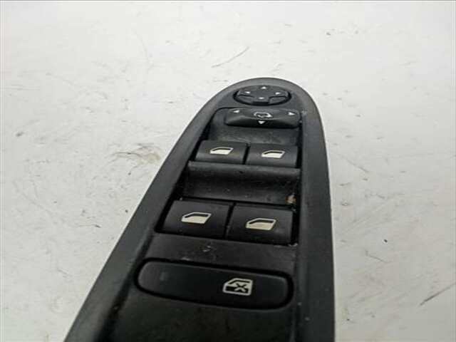 Foto 3ª: Botonera Elevalunas Citroen C4 1.6 FEEL EDITION [1.6 LTR. - 73 KW BLUE-HDI FAP]