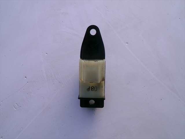 Foto 2ª: Botonera Elevalunas Nissan Vanette 2.3 D CARGO,1995-2002 [LD23G] (2000)