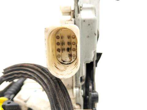 Foto 3ª: Cerradura Puerta Trasera Derecha Audi A4 BASICO QUATTRO 239CV (2008)