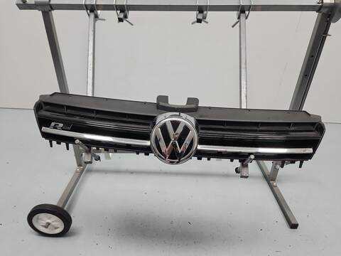 Rejilla Delantera Volkswagen Golf 1.6 TDI 105CV 77KW