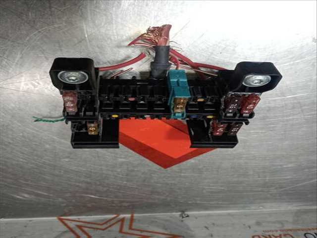 Caja Reles Fusibles Mercedes Clase S 220 500 221.071) BERLINA 388CV 285KW