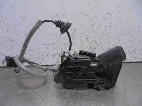 Foto 2ª: Cerradura Puerta Trasera Derecha Volkswagen Polo 1.4 TDI 90CV 66KW [CUSB] (2015)