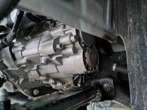 Foto 2ª: Caja Cambios Volkswagen Crafter 2.0 TDI 140CV 103KW FURGONETA [DNAE] (2025)