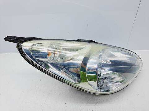 Foto 4ª: Faro Derecho Hyundai i20 1.2 CAT 78CV 57KW [G4LA] (2011)