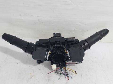 Foto 2ª: Mando Multifuncion Mitsubishi ASX MOTION 4WD 116CV [4N13] (2010)