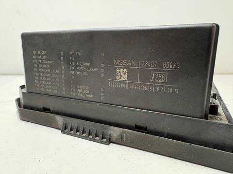 Foto 3ª: Caja Reles Fusibles Nissan Qashqai K9K (2010)