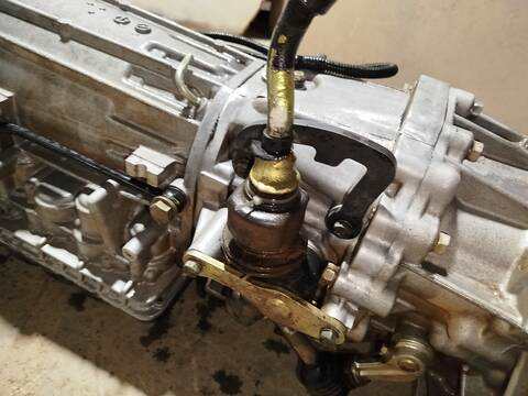 Foto 3ª: Caja Cambios Nissan Terrano VERSION INDEFINIDA (1999)