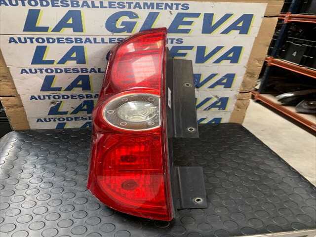 Foto 1ª: Piloto Trasero Izquierdo Fiat Doblo 1.300 CDTI 75CV/55KW 0CV [199A2000] (2006)