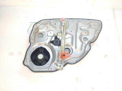 Foto 2ª: Elevalunas Manual Trasero Izquierdo Fiat Croma 1.9 D MULTIJET 194AXC1B 194AXC12) (2005)