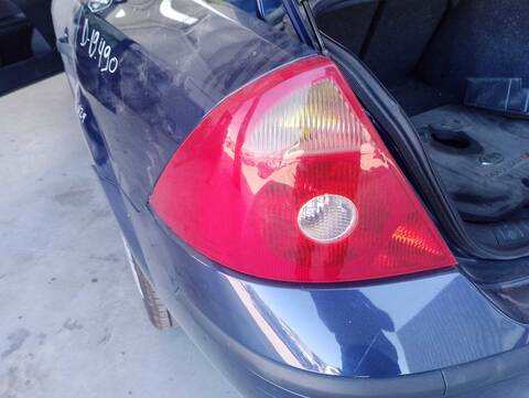 Piloto Trasero Izquierdo Ford Mondeo AMBIENTE 06.2003 ) D) BERLINA 90CV 66KW