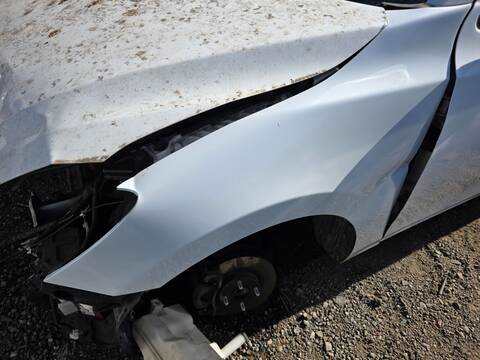 Aleta Delantera Izquierda Mazda 2 ZENITH 116CV 85KW