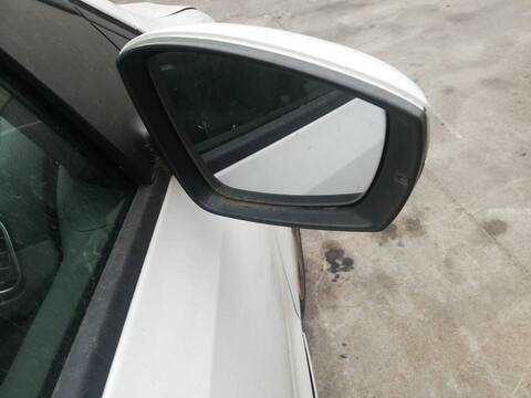 Retrovisor Derecho Volkswagen Polo CAYB