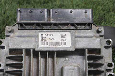 Foto 2ª: Centralita Motor ECU Chevrolet Captiva 2.2 VCDI LT 2WD (2012)