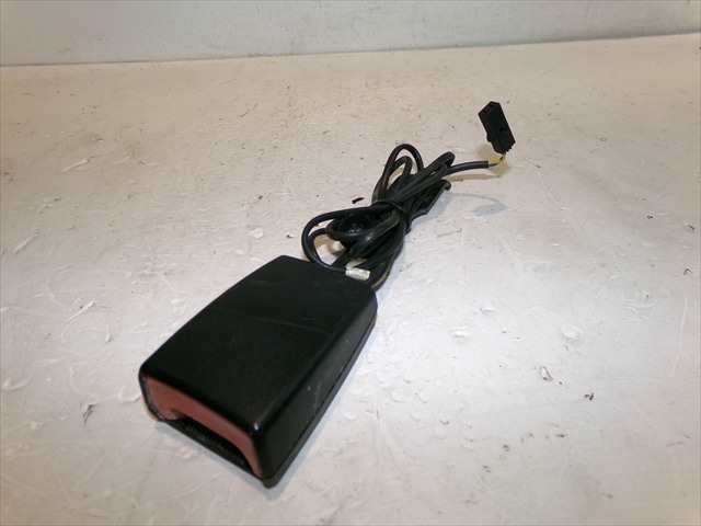 Cinturón Delantero Izquierdo Seat Toledo 1.6 TDI 2013-2017
