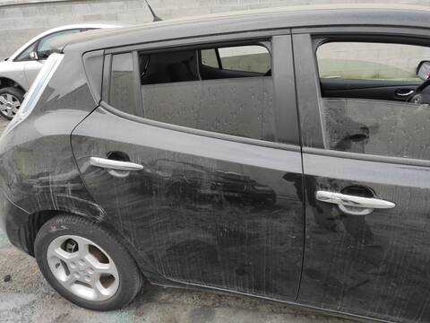 Puerta Trasera Derecha Nissan Leaf EM57