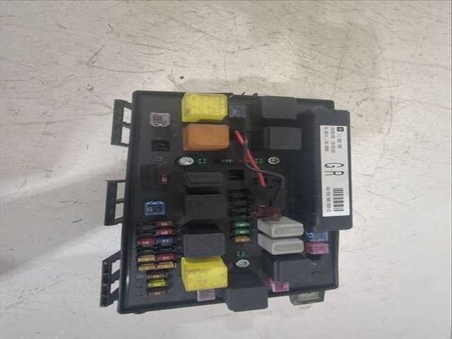 Caja Reles Fusibles Opel Astra 1.7 CDTI L48) 100CV 74KW