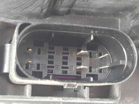 Foto 3ª: Faro Izquierdo Mercedes Clase C 160 CLA 200 118.687)