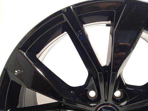 Foto 4ª: LLanta Chapa Volkswagen Taigo 1.5 TSI 150CV 110KW [DXDB] (2024)