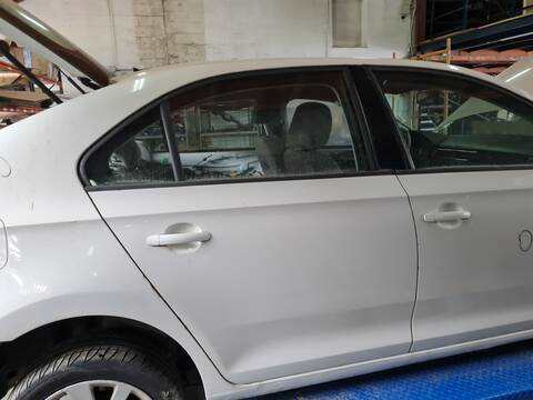 Foto 1ª: Puerta Trasera Derecha Seat Toledo STYLE 105CV 77KW [CAYC] (2015)