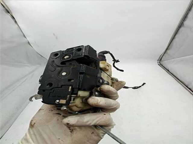 Foto 3ª: Cerradura Puerta Delantera Derecha Skoda Superb 2.8 ELEGANCE [2.8 LTR. - 142 KW V6 30V CAT (AMX)]