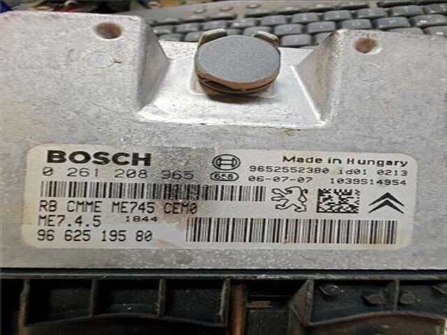 Centralita Motor ECU Peugeot 207 1.6 XS [1.6 LTR. - 80 KW 16V CAT (NFU - TU5JP4)]